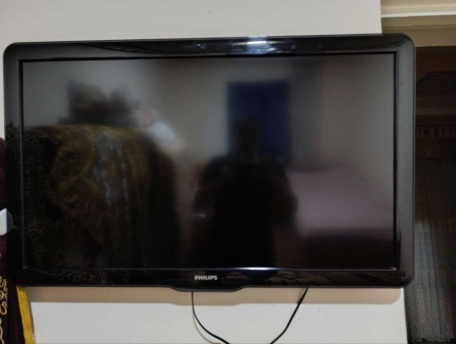 Телевизор сотилади — Philips 42PFL4806H/58 (43 дюйм) + Бонус бор.