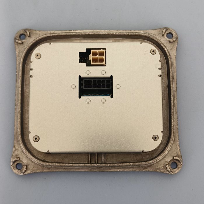 Баласт модул за фар/дневни светлини led на Mercedes W221 фейс 2009-