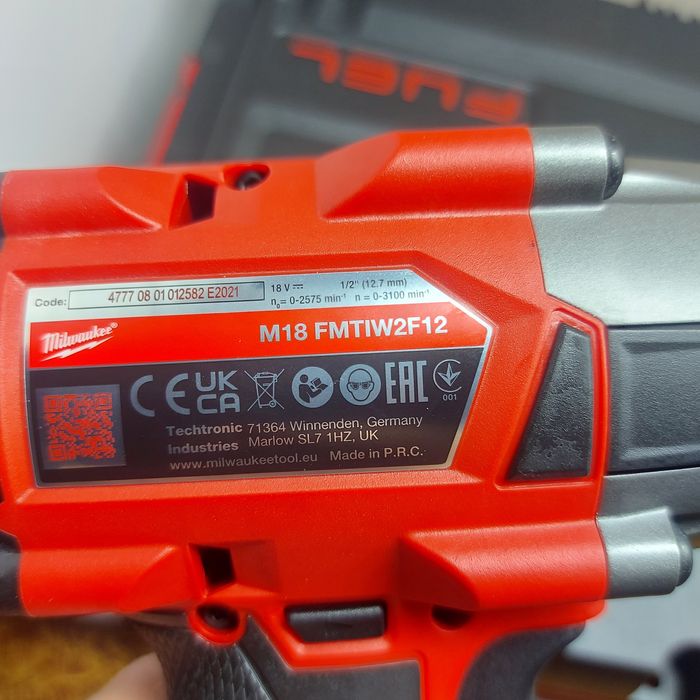 ПРОМОЦИЯ.Мощен гайковерт Milwaukee M18 FMTIW2F12-0