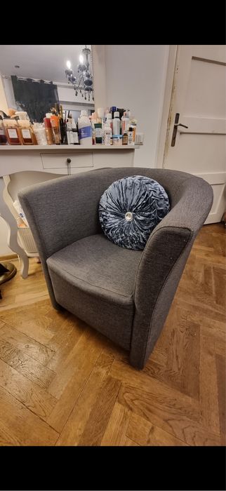 Fotoliu cu perna decorativa