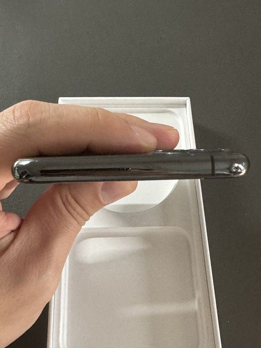 iPhone 11 Pro Max 512gb battery 83%  50