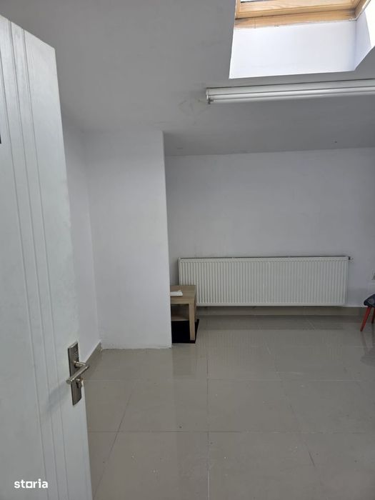 Spatiu(birou)-32mp, et.1, hala, strada Garii