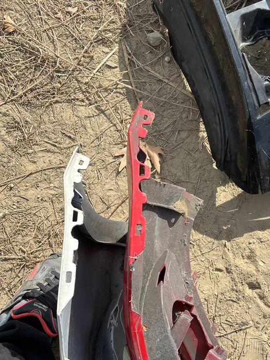 Audi A1 2011 предна броня дясна част и лява част S line