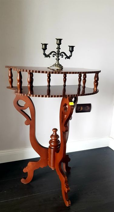 Comodină/Măsuță veche din lemn masiv