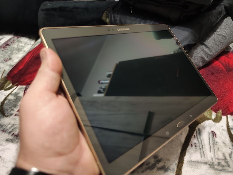 Tabletă Samsung Galaxy Tab S 10.5" AMOLED + Husă Cadou