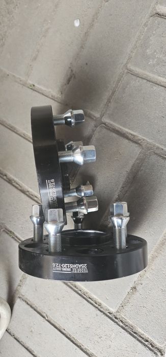 Проставки на ступицу BMW