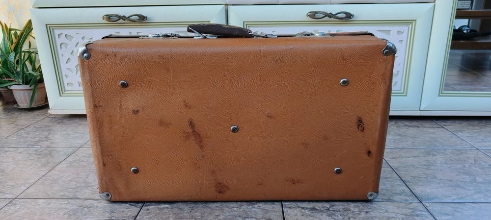 Чемодан советский