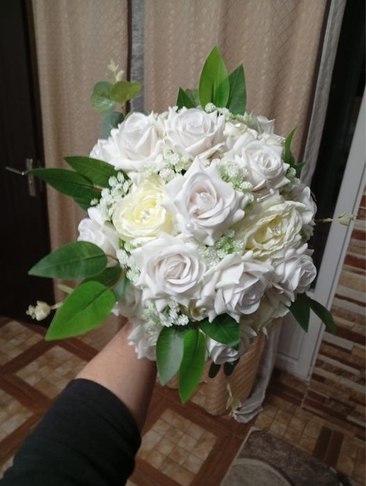 Buchet mireasa alb cu verde