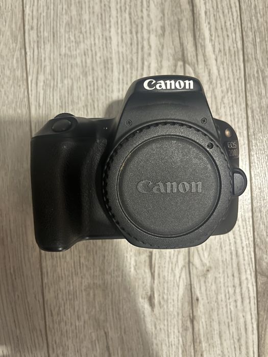 Aparat foto Canon 200D + obiectiv 18-55 mm