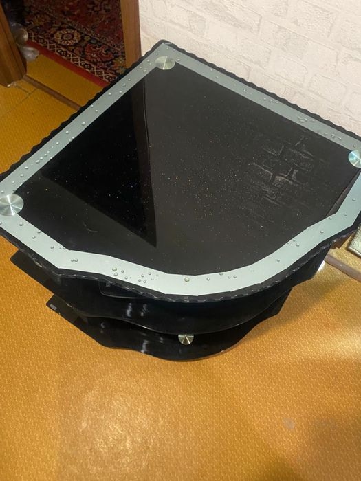 Отдам бесплатно тумбу под телевизор