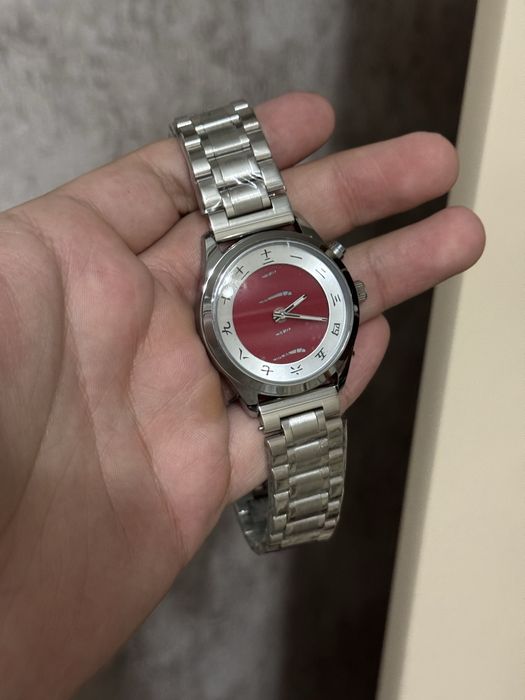 Часы Fossil новый