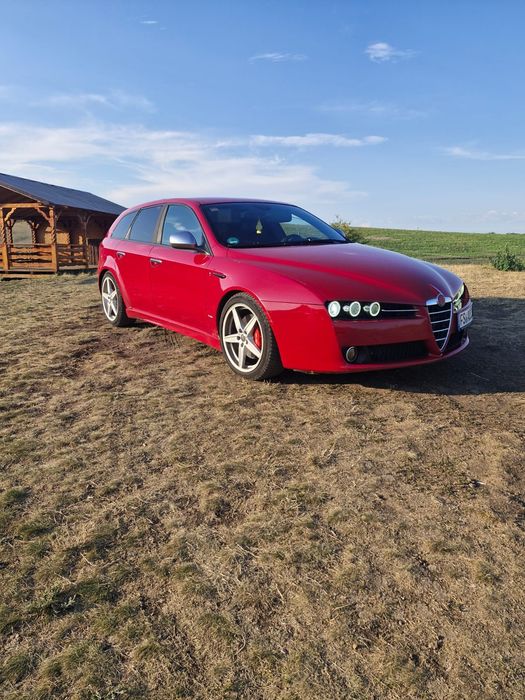 Vând alfa Romeo 159 TI