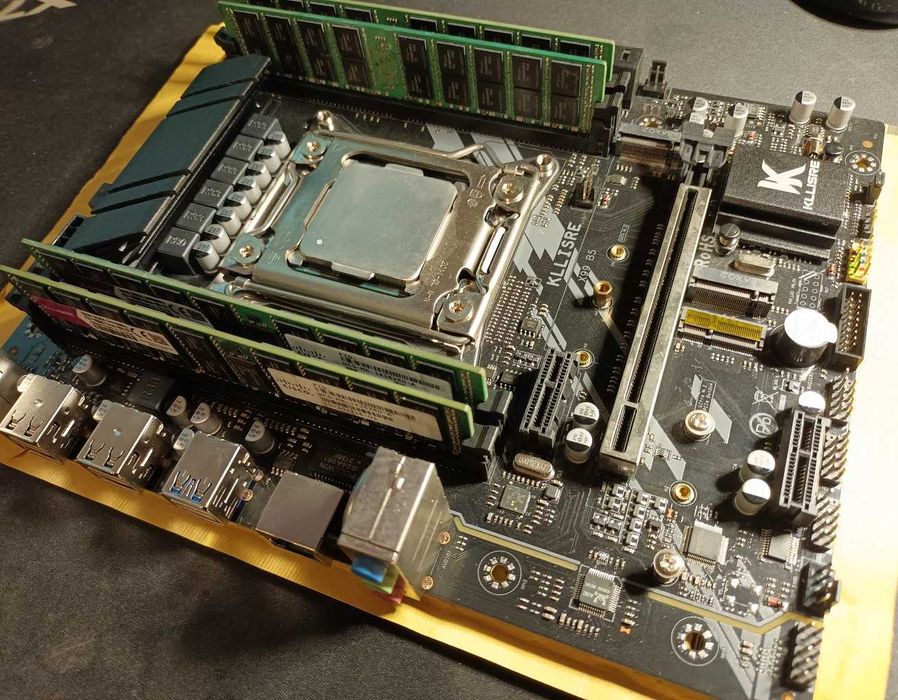 Kit Xeon E5-2666 v3; placa de baza; 4x16GB DDR4