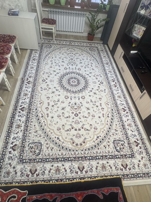 Продается ковер 2,5*4 м