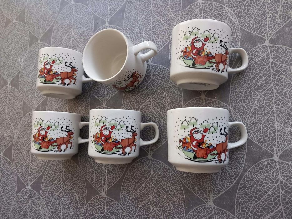 Чашки за чай, мляко и кафе