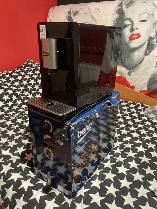 Кафеавтомат Beko (CEG3190B) Черен 600W