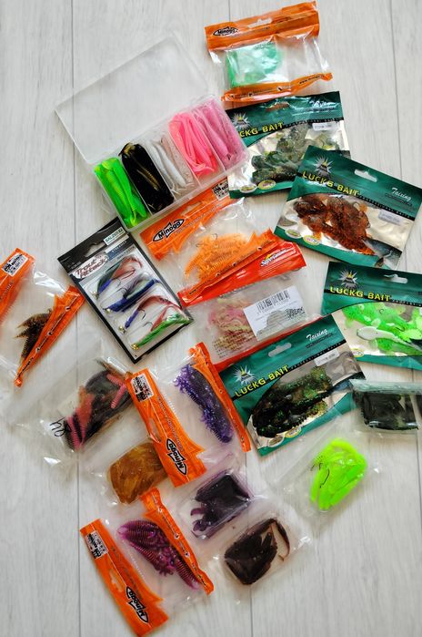 Продам воблера , приманки ,катушка для рыбалки