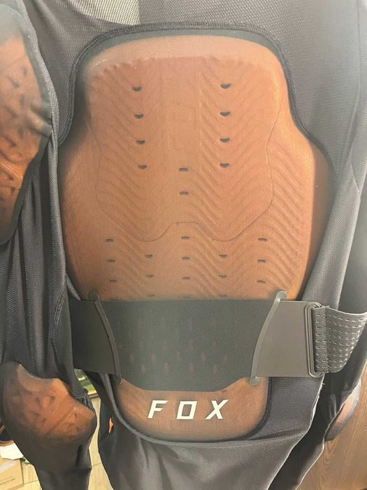 FOX Baseframe Pro D3O® протектор