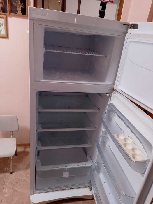 Хладилник Indesit