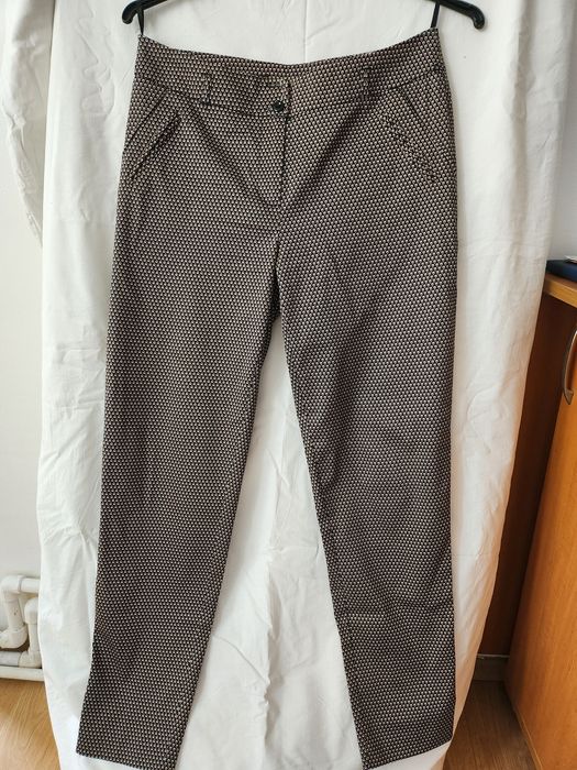 Pantaloni de dama