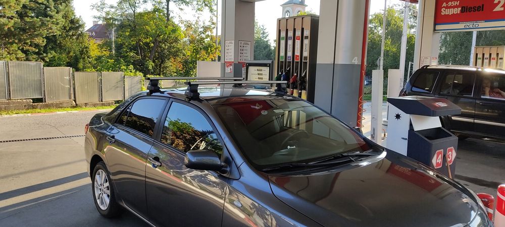 Напречни алуминиеви греди Thule Toyota Corolla е15
