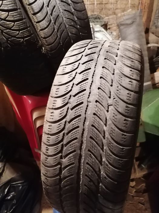 Продавам зимни гуми