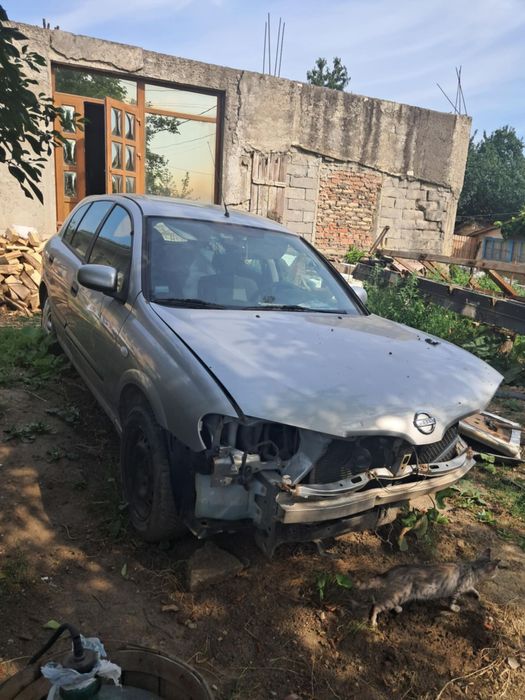 Dezmembrez Nissan Almera
