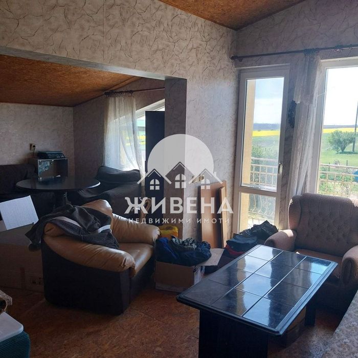 Продавам триетажна къща в с.Куманово, обл. Варна