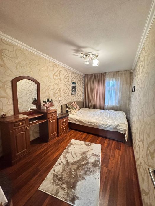 2 хона 3 хонали қилинган квартира Яшнабод туманида сотилади