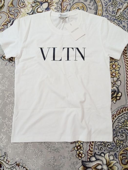 Valentino футболка