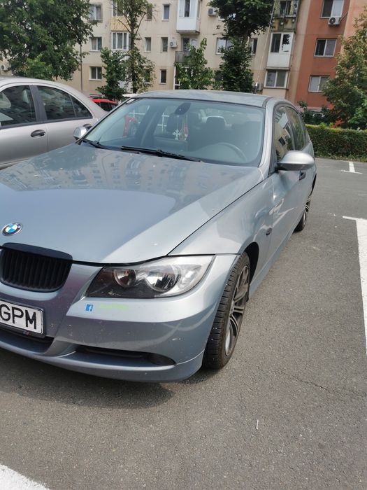 Vând BMW e90,2 litri benzina
