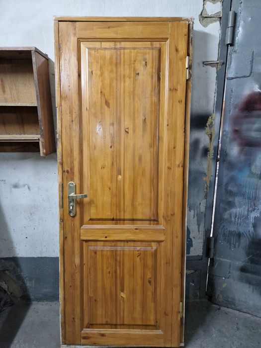 Продам межкомнатные двери