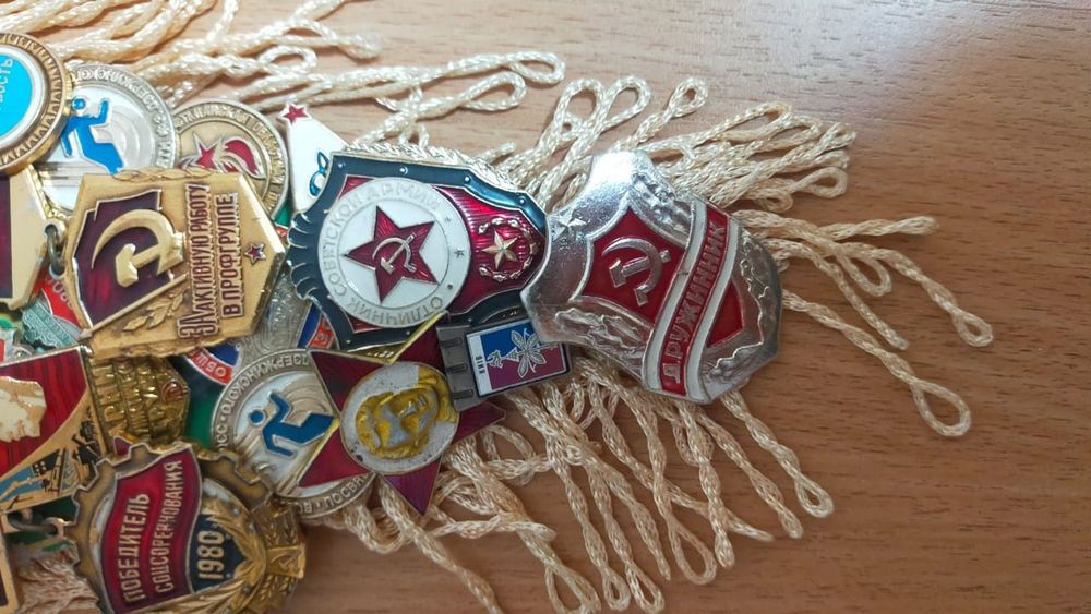 Какарды и значки