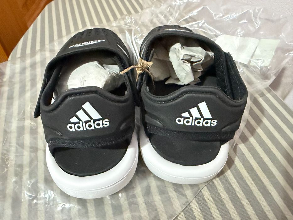 Adidas сандали и за вода