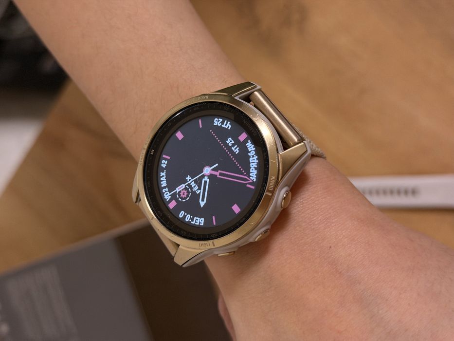 Garmin 7s sapphire solar