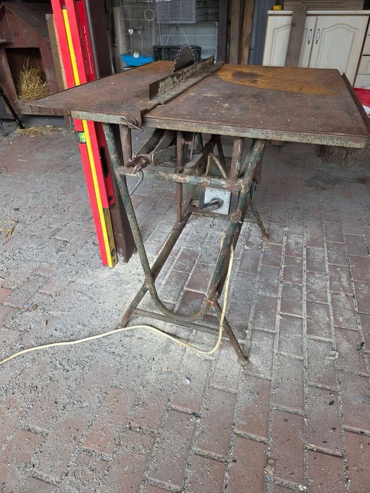 Vânzare circular cu masă reglabilă