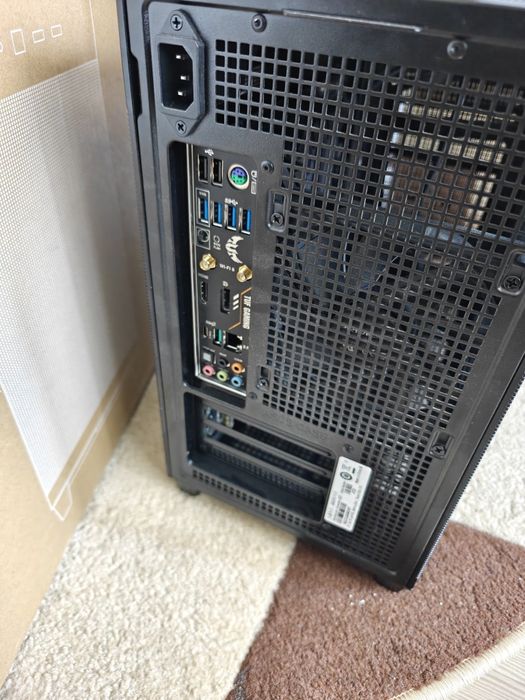 Placa de baza ASUS TUF gaming plus wifi II + carcasa ASUS AP201