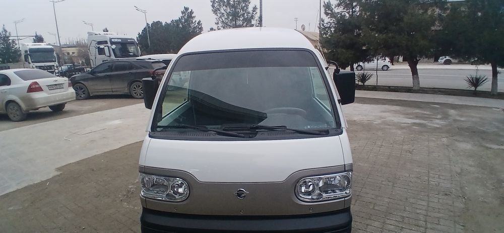 Дамас сотилади. Холати аъло.