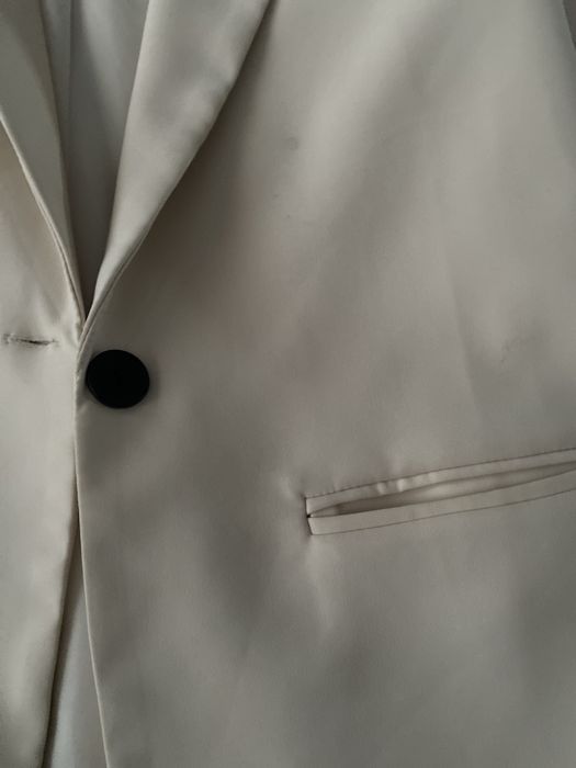 Пиджак бежевый