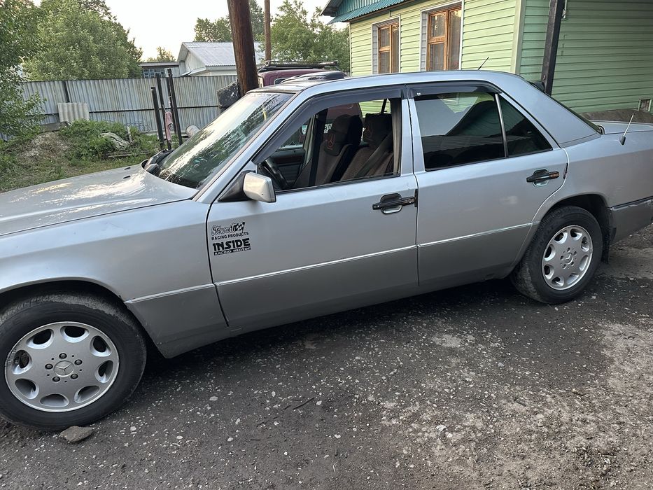 Продам  машину мерседес