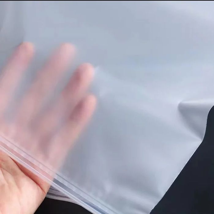 Пакеты слайдеры матовые для одежды