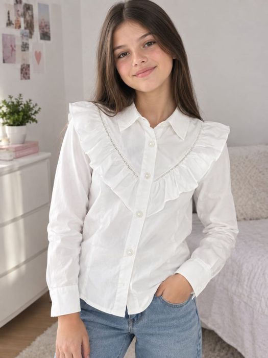 Bluze pt scoala  sau pt ocazi pt fete prtul il vb in privat