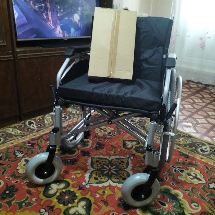 Инвалидная коляска