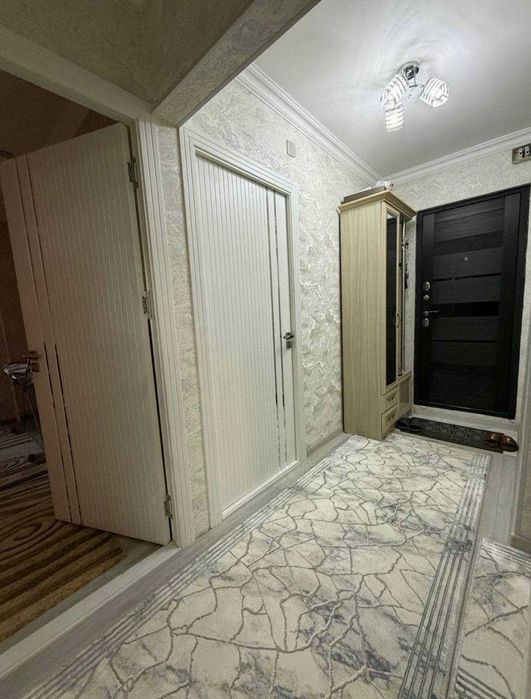 3х комнатная квартира со всеми удобствами, имеется дворик