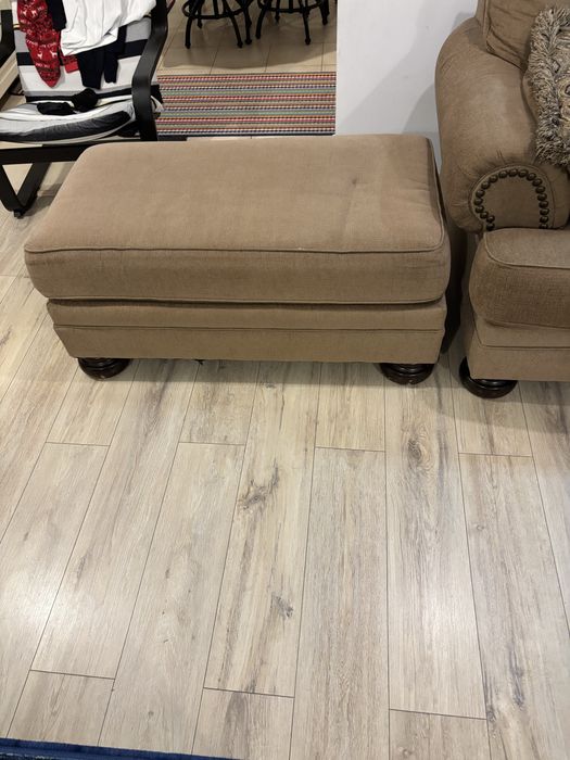 Canapea 3 locuri Mobexpert, foarte comoda, stare buna -pret negociabil