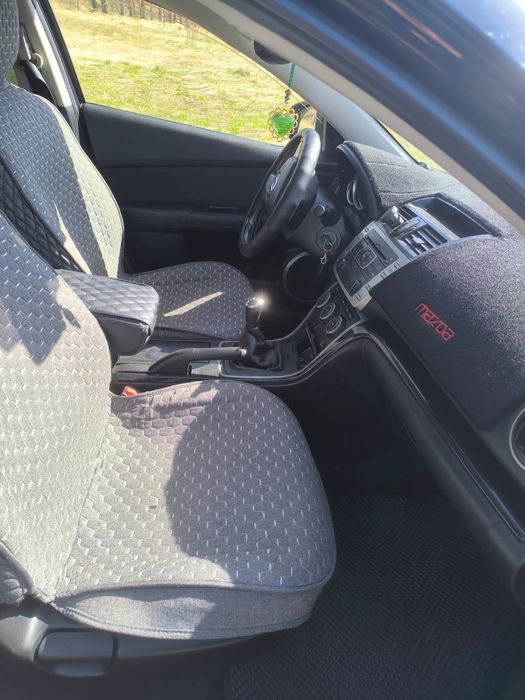 Продам машину мазда 6