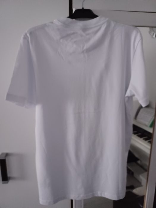 Vând  tricou   Gucci