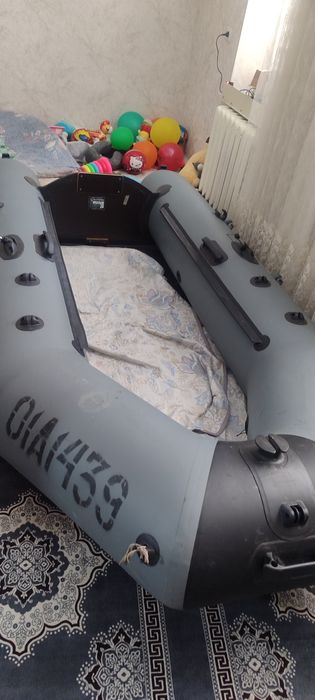 Лодка для рыбалки полной комплект у рыбалки.