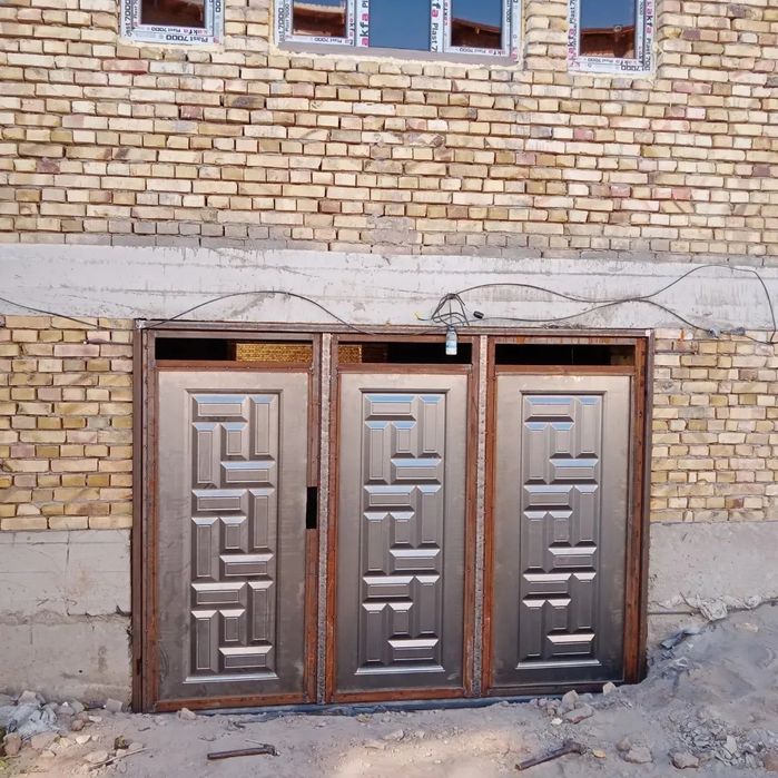 Temir darvoza.lestnitsa.naves.angar.