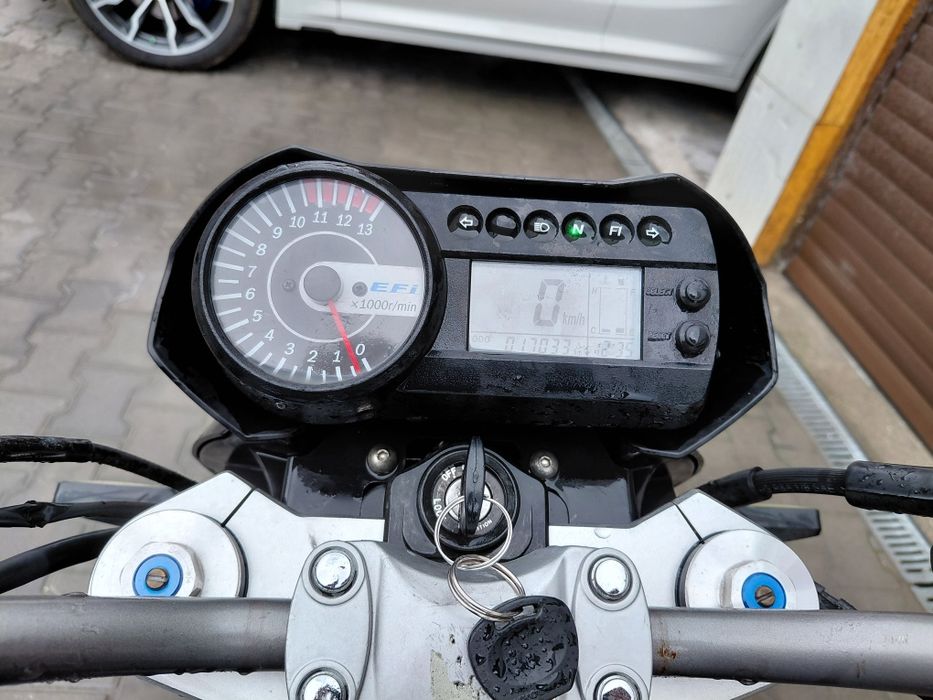 Hyosung 650  (Suzuki SV) 2016